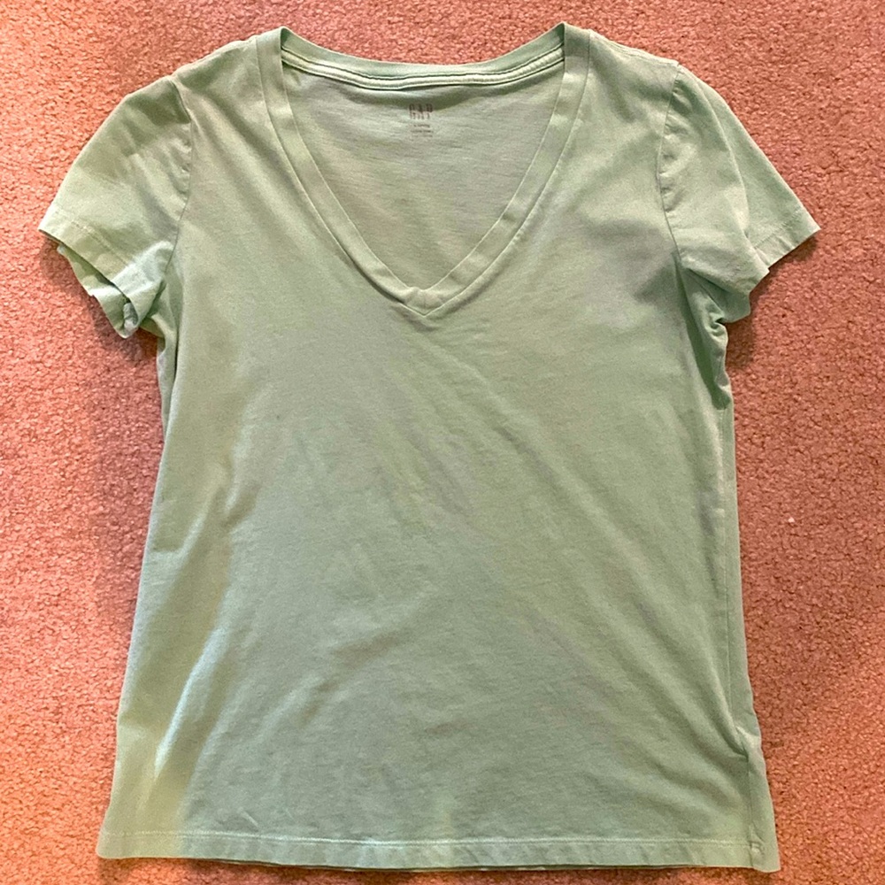 Gap vintage wash v neck t shirt light mint green